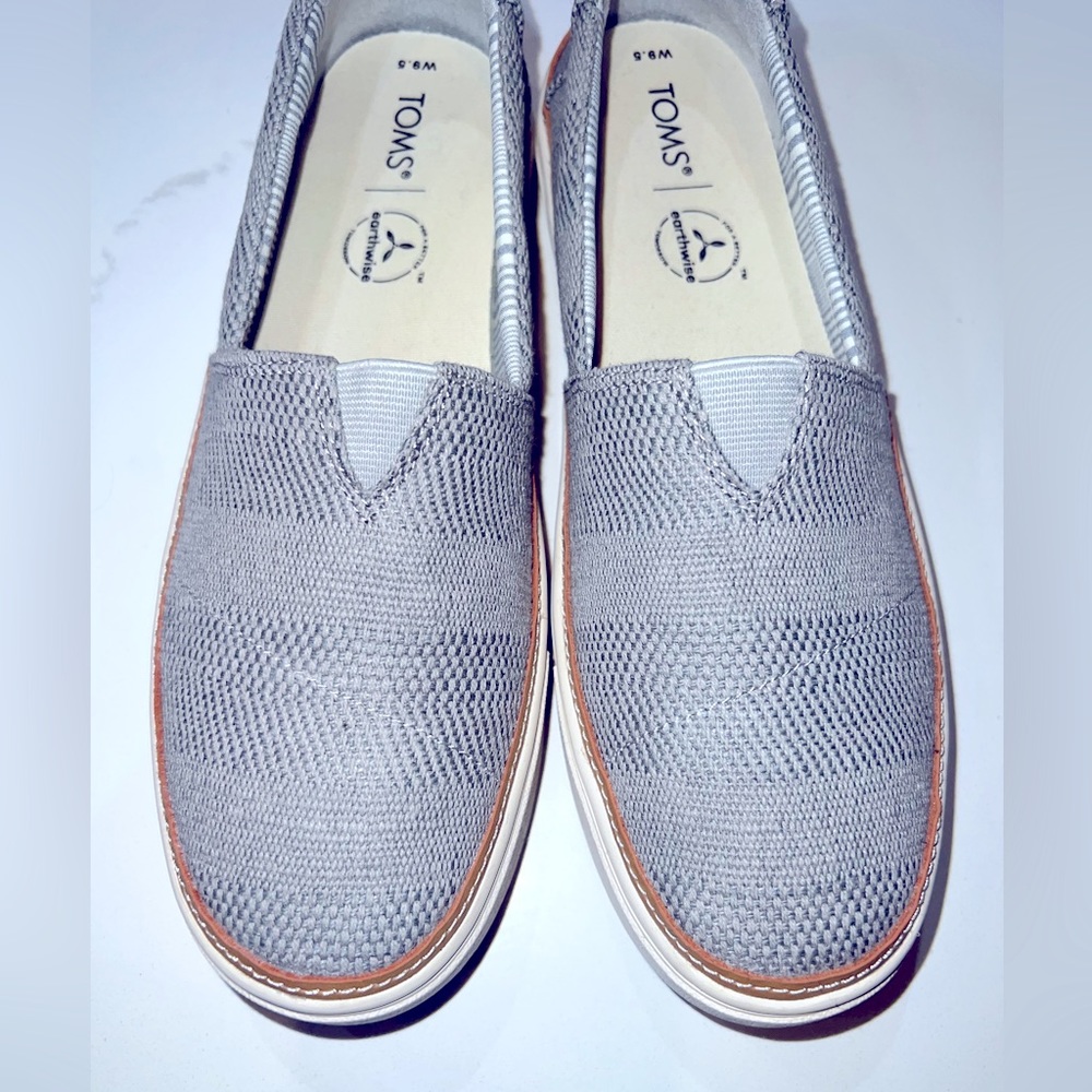 NWOT Toms Parker Cupdole Slip-On’s in Gray. Never Worn.